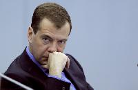 Медведев требует наказать виновных за срыв гособоронзаказа