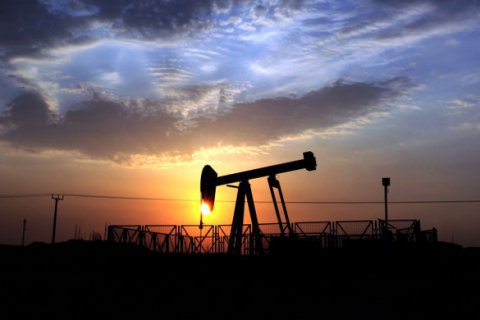 Цена на нефть снова устремилась вверх
