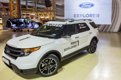 Новый внедорожник Ford Explorer производства автозавода в Елабуге начал поступать к дилерам.