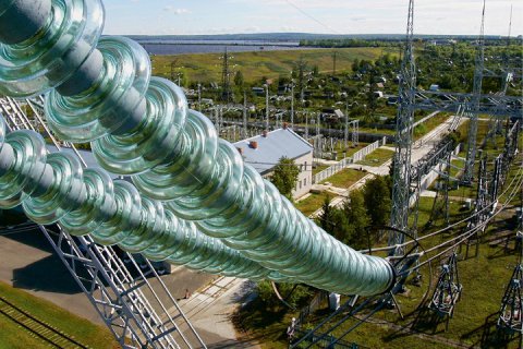 Сегодня энергетики ставят под нагрузку четвертую нитку энергомоста в Крым