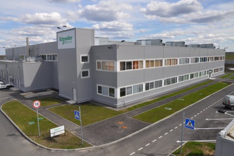Schneider Electric построит вторую очередь завода «"ЭлектроМоноблок" в Ленинградской области