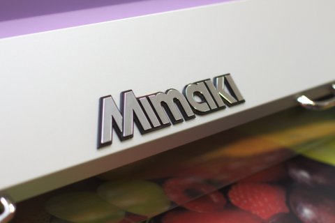 Mimaki выпускает новый сублимационный принтер, увеличивающий производительность печати на тканях