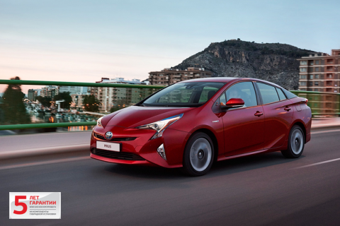 Первые автомобили Toyota Prius четвертого поколения уже прибыли в 11 дилерских центров