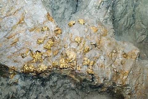 13 тонн золота в год будет давать стране Наталкинское месторождение