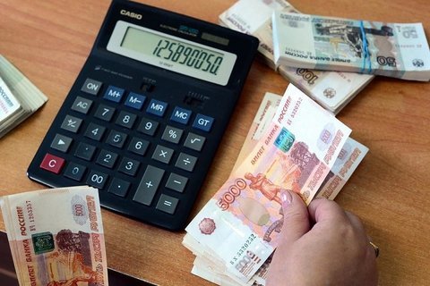 В России с 1 января 2018 года повысится зарплата всем работникам бюджетной сферы.