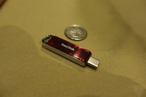 Компания SanDisk представила самую маленькую в мире флешку емкостью в 1 терабайт