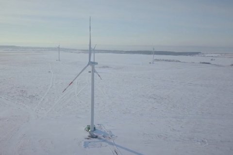 Первый в России промышленный ветропарк введен в эксплуатацию
