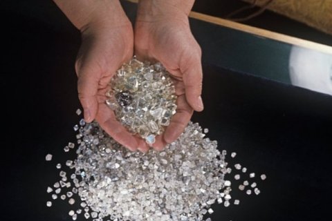 АЛРОСА в июле продала алмазно-бриллиантовой продукции на $339,1 млн