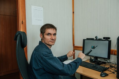 Путин дал глухому инженеру НГТУ НЭТИ 10 млн рублей на создание компьютерного переводчика жестового языка с искусственным интеллектом