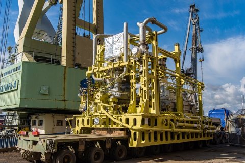 Кировский завод отгрузил главный турбогенератор для ледокола «Урал»