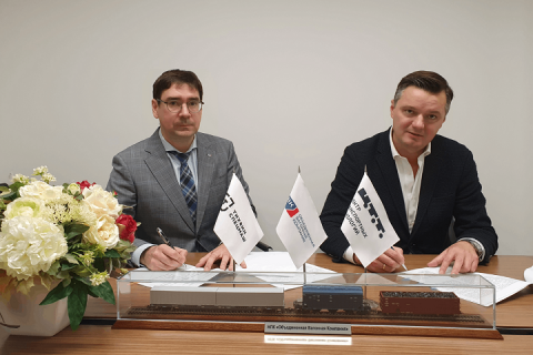 ОВК и польская логистическая компания Laude Smart Intermodal S.A. заключили контракт на 1 000 платформ модели 13-6724