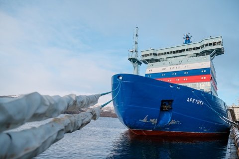 На самом мощном в мире атомоходе «Арктика» поднят российский флаг