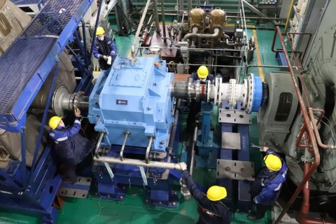 Объединенная двигателестроительная корпорация осваивает испытания отремонтированных морских двигателей