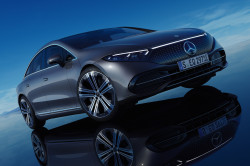 Mercedes-Benz представил электрического соперника BMW i7- Mercedes EQS(ВИДЕО) 2
