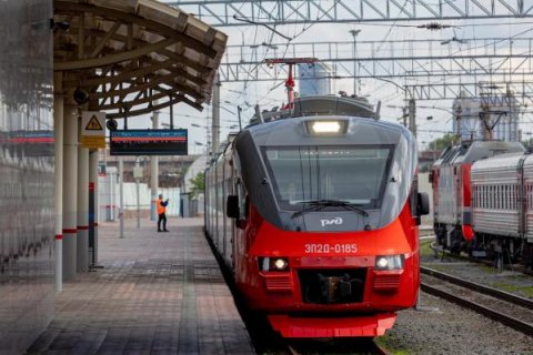 Новый электропоезд повышенной комфортности в августе выйдет на маршрут Челябинск-Миасс-Златоуст