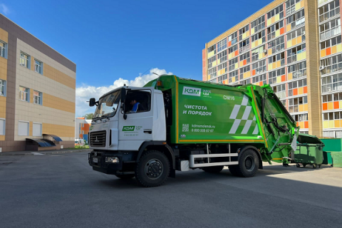 Смоленский завод КДМ начал производство мусоровоза-трансформера СМ16-01 со съемной мойкой контейнеров