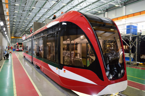 В Красноярске запустят новый двухсекционный трамвай с алюминиевым интерьером – «Богатырь»