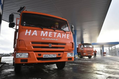 «Норникель» открыл в Норильске первую в истории города метановую заправку