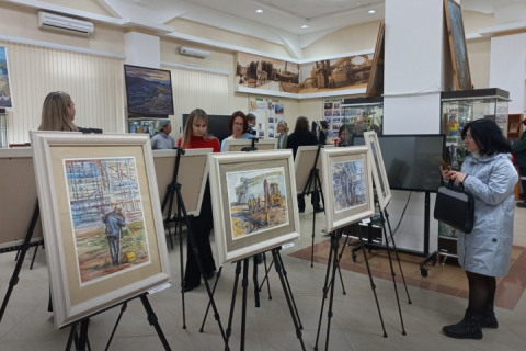 В Балаково проходит выставка картин «Индустриальный пейзаж», организованная «Трестом КХМ»