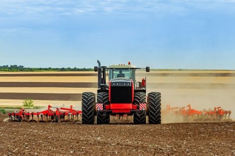 Дополнительное финансирование Программы 1432 поспособствовало резкому росту отгрузок российских тракторов в сентябре 2023 года