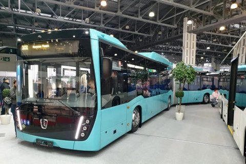 В Санкт-Петербурге проходит тестирование новый автобус-гармошка «КАМАЗ-6299»