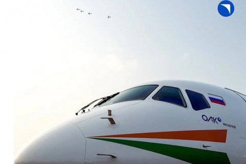 Российские самолёты Ил-114-300 и SJ-100 (импортозамещённый «Суперджет») прибыли на авиасалон Wings India в Хайдарабад Российские самолёты Ил-114-300 и SJ-100 (импортозамещённый «Суперджет») прибыли на авиасалон Wings India в Хайдарабад