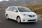 «Тойота» отзывает 600 тысяч минивэнов Toyota Sienna с американского рынка