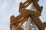 В Германии появилась ветроустановка на деревянной опоре