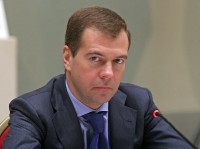 Медведев отметил низкую безработицу в России