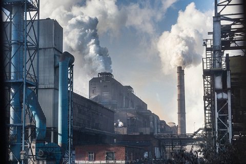 Объем уральского промышленного производства продолжает падать