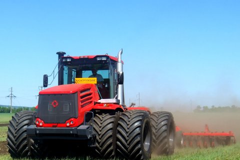 Петербургский тракторный завод начал формировать портфель заказов на 2016 год