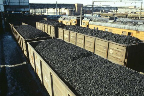 До конца года резидент ТОР «Беринговский» отгрузит 200 тысяч тонн угля в Китай