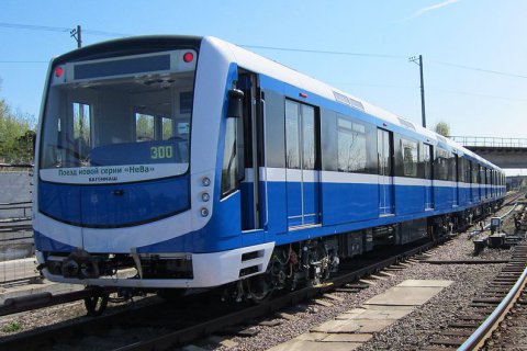 Кировский завод поставит семь составов для петербургского метро