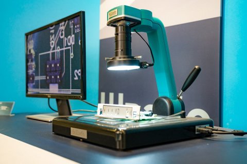 «Швабе» представил улучшенную версию микроскопа МИС с фотовидеофиксацией качества поверхности объектов