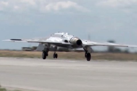 Первый полет тяжелого беспилотника С-70 «Охотник» состоялся 3 августа
