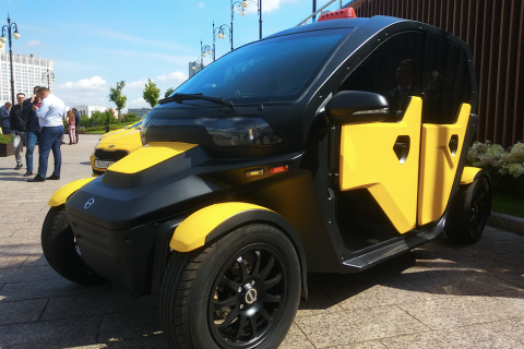 «Калашников» представил свой электромобиль-такси UV-4