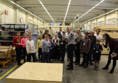 Хочу стать электромонтажником или экскурсия детей на производство Группы АйДи