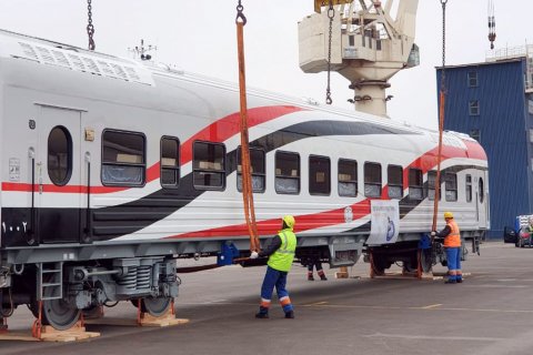 Первый пассажирский вагон модели 61-4514 для Египетских национальных железных дорог доставлен в Каир