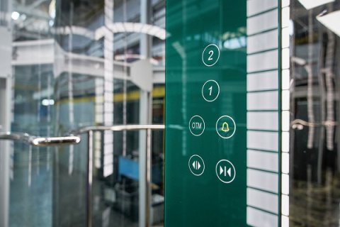 Лифты с системой бесконтактного управления начали производить в Москве
