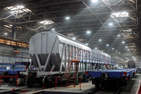 Инновационный вагон-хоппер из алюминия допущен к поездным испытаниям