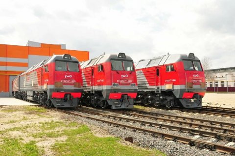 В локомотивное депо Войновка Свердловской железной дороги прибыли первые магистральные тепловозы поставки 2022 года