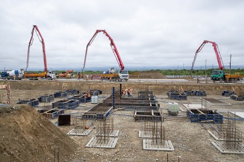 Первый бетон залит на стройплощадке Сахалинского нефтегазового индустриального парка