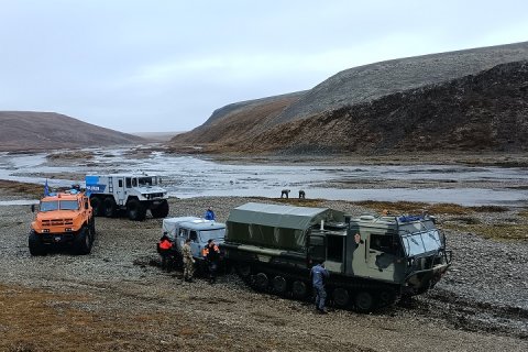 Гусеничный вездеход ТМ-140 Курганмашзавода прошел испытания в Арктике