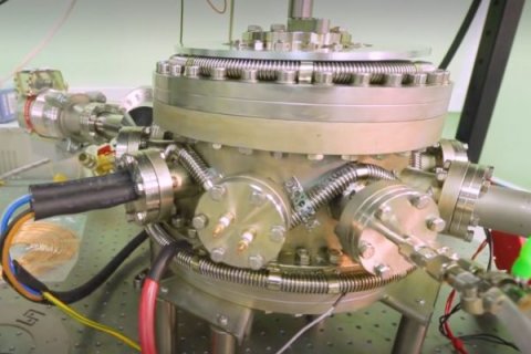 Российские ученые создали прототип атомной батареи, которая может работать без подзарядки 80 лет