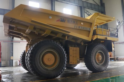 FNGroup привезла в Россию первые флагманские 120-тонные TITAN HT3130