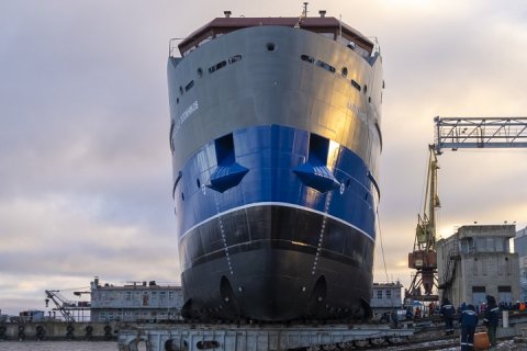 Спущено на воду очередное краболовное судно «Александр Сапожников»