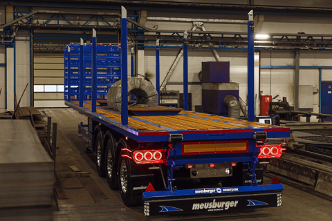 Новый полуприцеп-рулоновоз грузоподъемностью 30 тонн выпустил «Новтрак» Новый полуприцеп-рулоновоз грузоподъемностью 30 тонн выпустил «Новтрак»