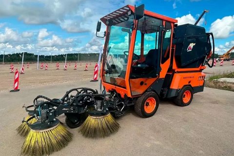 Российский завод «Митракс» разработал для ЖКХ новую уборочную машину Российский завод «Митракс» разработал для ЖКХ новую уборочную машину