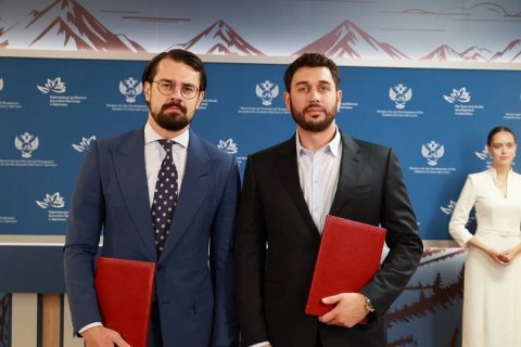 На Восточном экономическом форуме заключено важное соглашение о развитии золотодобывающей отрасли на Дальнем Востоке На Восточном экономическом форуме заключено важное соглашение о развитии золотодобывающей отрасли на Дальнем Востоке