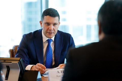 В Минпромторге обсудили развитие промышленного сотрудничества России и Таджикистана